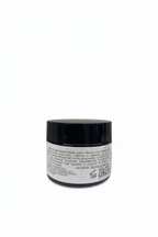 Crema facial iluminadora regeneradora - GR ORGANICS con fondo blanco
