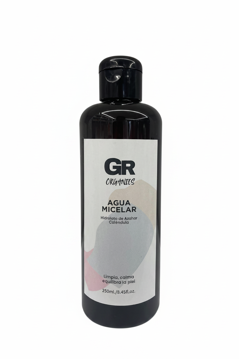 Agua micelar - GR ORGANICS con fondo blanco