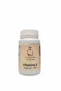 Vitamina E (Capsulas) - LRM con fondo blanco liso sin sombras